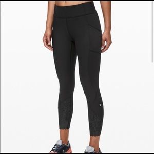 Black lululemon reflective scallop leggings